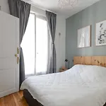 Renovated Bright Apartment In Paris