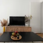 Renovated Bright Apartment In Paris